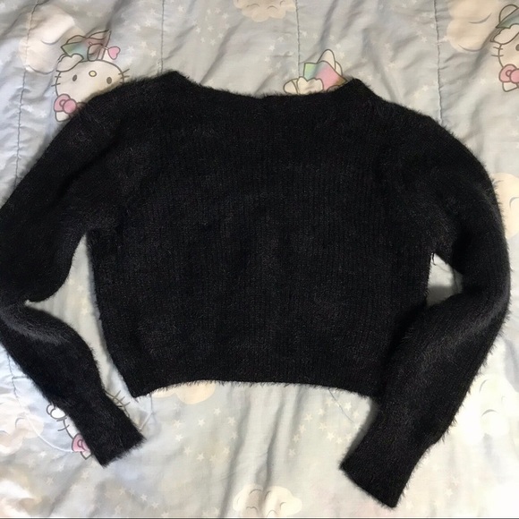 Super cute black fuzzy sweater - Picture 3 of 3